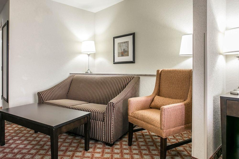 Comfort Suites Columbia Northeast - Fort Jackson Dış mekan fotoğraf