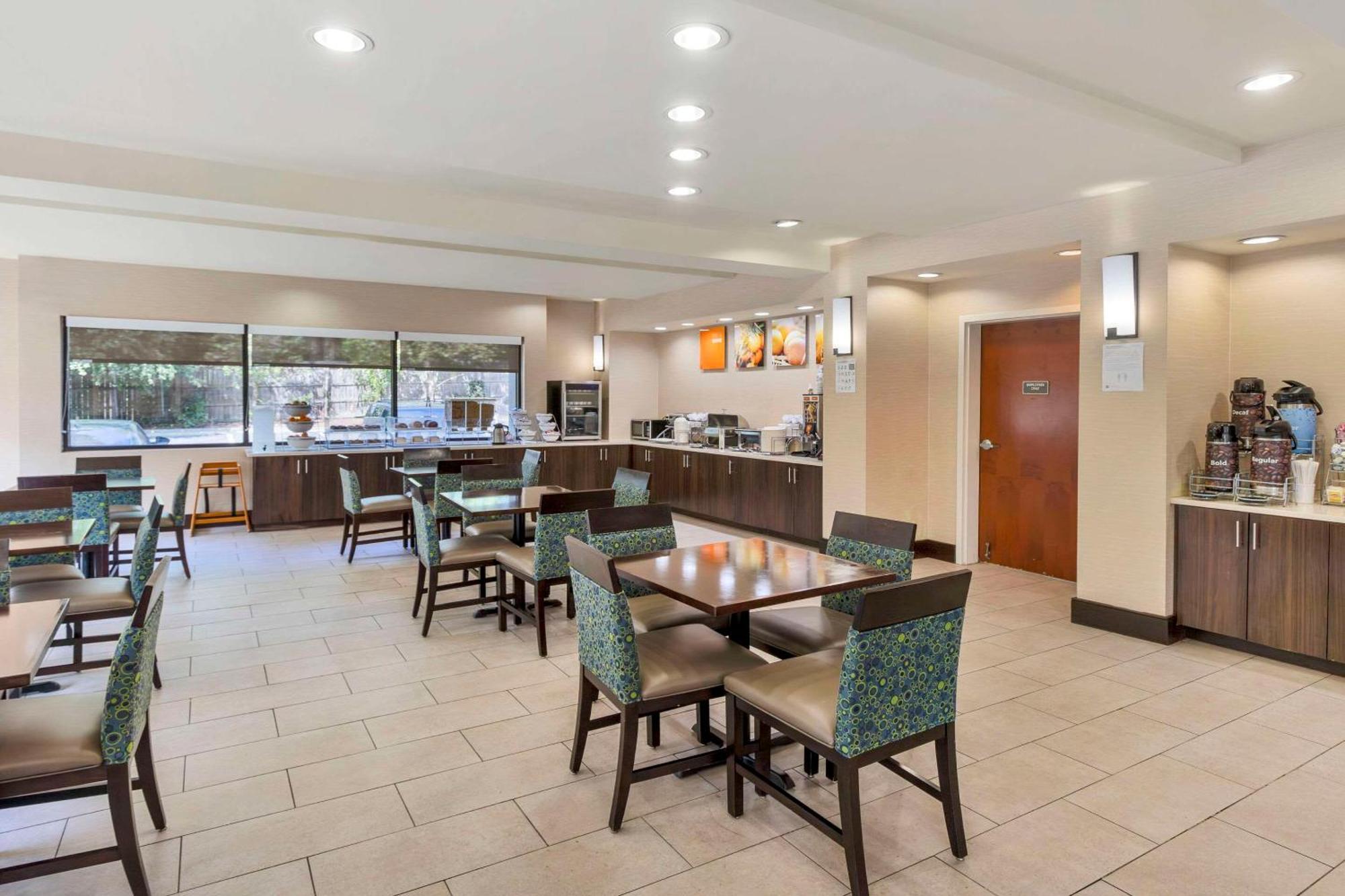 Comfort Suites Columbia Northeast - Fort Jackson Dış mekan fotoğraf