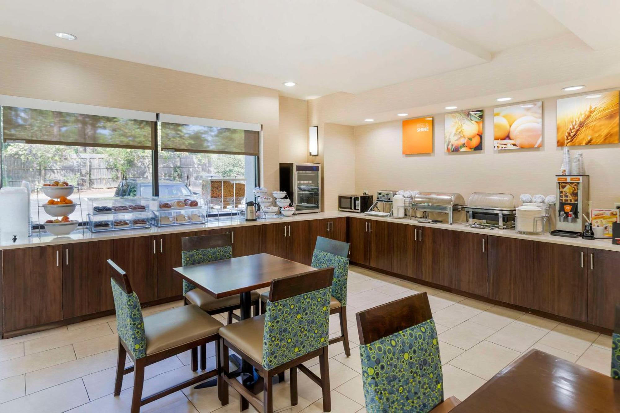 Comfort Suites Columbia Northeast - Fort Jackson Dış mekan fotoğraf